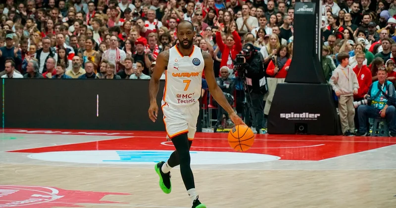 Galatasaray dan Basketbol Şampiyonlar Ligi nde 25 sayı farklı galibiyet