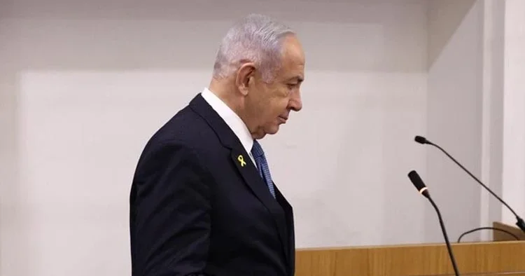 Netanyahu ya mahkemede protesto: Asker babası isyan etti