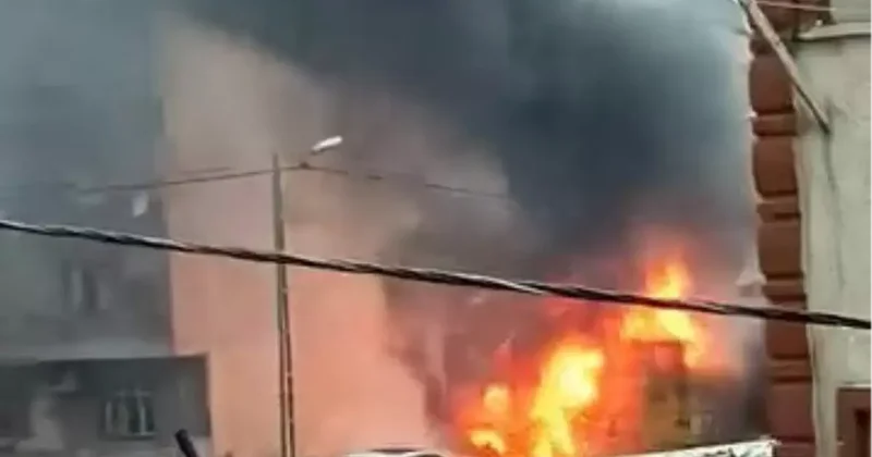 Avcılar da Kümese Yangın: 50 Tavuk ve Kuş Yanarak Can Verdi