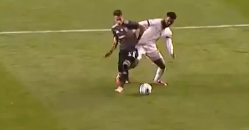 Şampiyonlar Ligi nde skandal düdük! Türk takımının penaltısını vermediler