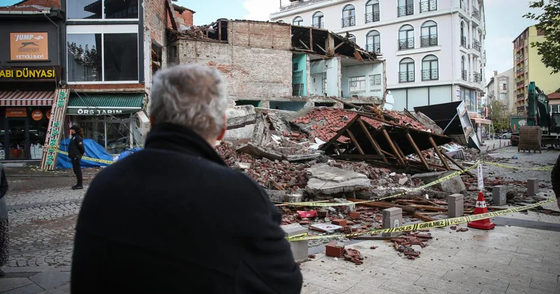 Depremlerle sarsılan Balıkesir in Sındırgı ilçesi afet bölgesi ilan edildi