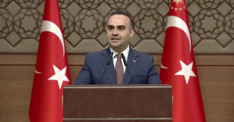 Bakan Kacır: 2 bin kilometre menzilli füze geliştirme programını sürdürüyoruz