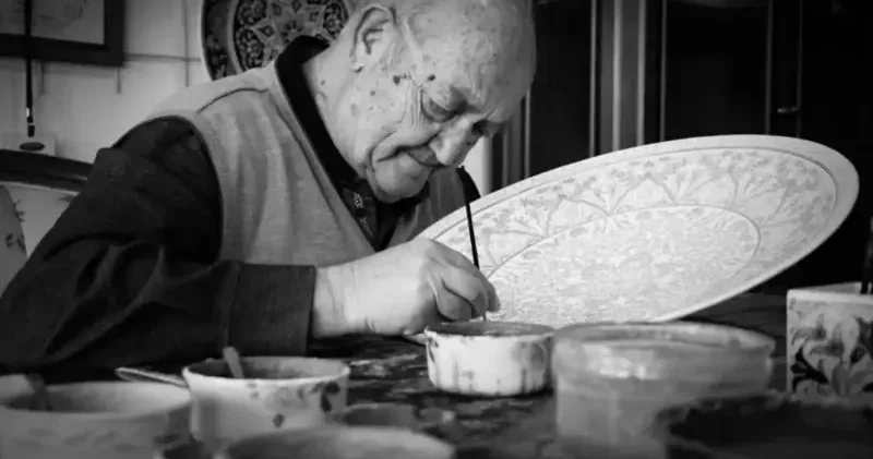 Çininin motif ve renk ustası Hamza Üstünkaya’nın ardından Düşünce Günlüğü Haberleri