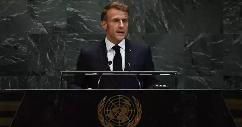 Macron: 3 yıldır İran da tutuklu bulunan 2 Fransız serbest bırakıldı