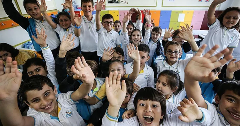 Milyonlarca öğrenci ara tatil için geri sayımda