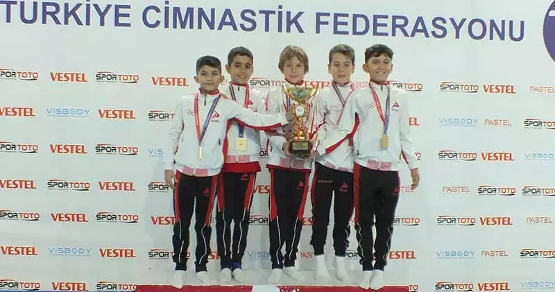 Şavkar Cimnastik Spor Kulübü, cimnastikte küçük erkeklerde de zirvede