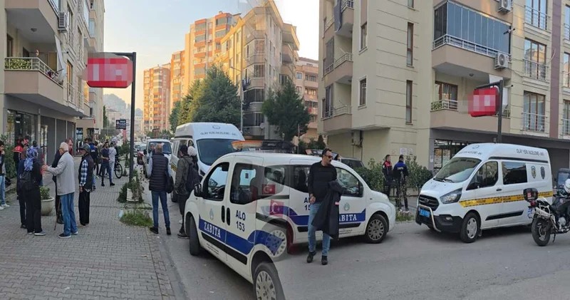 Markette dehşet anları! Eski eşine bıçakla saldırdı