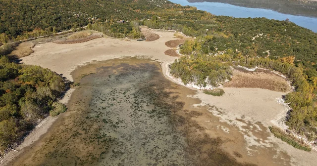 Suyu 300 metre çekilen Kovada Gölü nün milli park özelliği tehlikede Isparta Haberleri