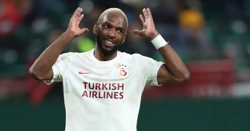 Ajax efsanesi Ryan Babel maçın favorisini açıkladı