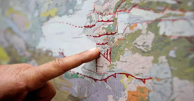 iPhone lara yeni özellik! Deprem uyarı bildirimleri gelecek...