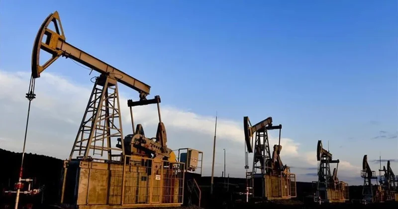 Artık Kendi kendimize yetiyoruz dediler! Benzini, mazotu ithal etmeyi bıraktılar Sözcü Gazetesi