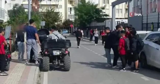 Motosikletine abartılı egzoz takan ehliyetsiz çocuk sürücüye ceza yağdı
