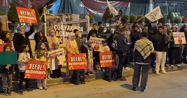 Üsküdar da McDonald s protestosu 30 uncu gününde VİDEO İZLE