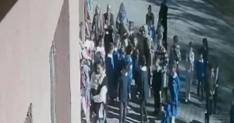 Öğretmenlerden 3 yaşındaki çocuğun hayatını kurtaran hamle