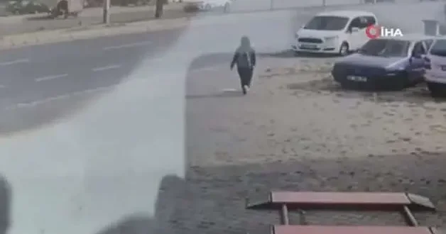 Kayseri de lise öğrencisinin kahreden ölümü! Feci kaza kamerada...