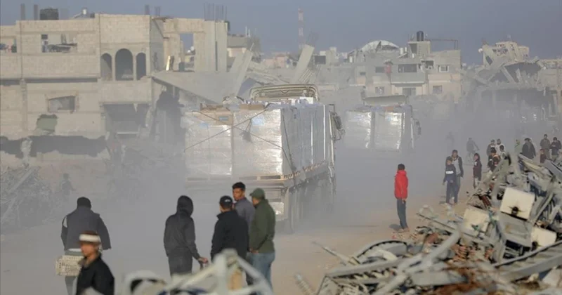 Haaretz: İsrail Gazze ye yardım ulaştırılmasını engelleyen sıkı şartlar uyguluyor