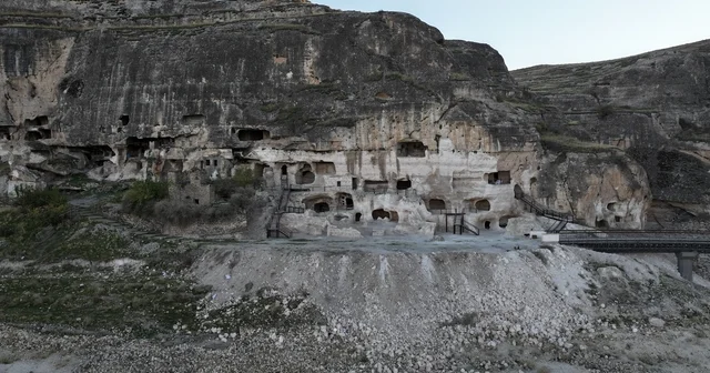 Tarihi Hasankeyf teki 5 bin yıllık mağaralardan 10 u turizme açılıyor Batman Haberleri