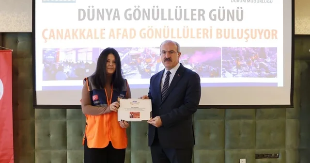 Çanakkale de AFAD gönüllülerine kimlik kartları teslim edildi Çanakkale Haberleri