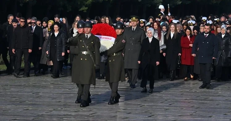 Siyasilerden Dünya Kadın Hakları Günü mesajları