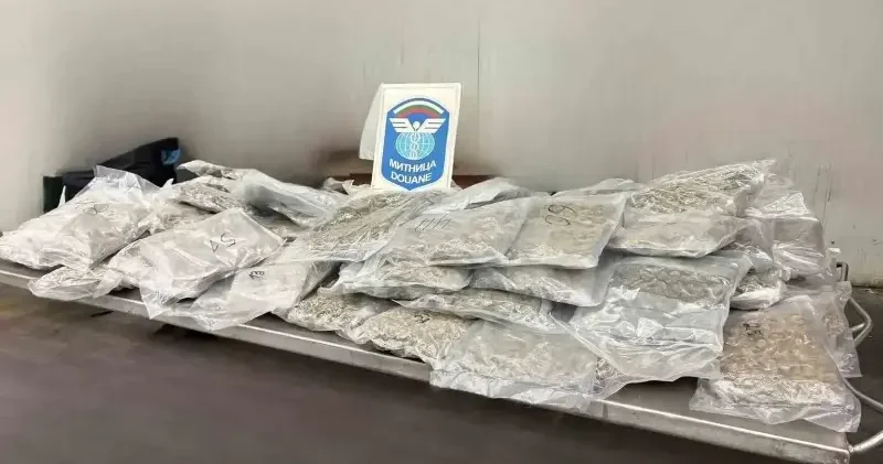 Türkiye’ye sokulmak istenen 22 kilo 560 esrar sınırda yakalandı Edirne Haberleri