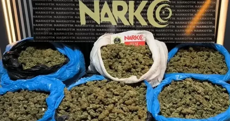 Hakkari de 9 kilo 890 gram sentetik uyuşturucu ele geçirildi Hakkâri Haberleri