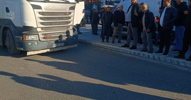 Alaplı da karşı yola geçmeye çalışan çocuğa tır çarptı: 1 yaralı Zonguldak Haberleri