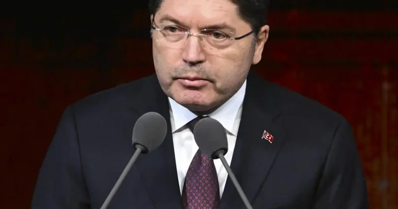 Bakan Tunç tan bahis soruşturmasına yanıt: Hep beraber takip edeceğiz