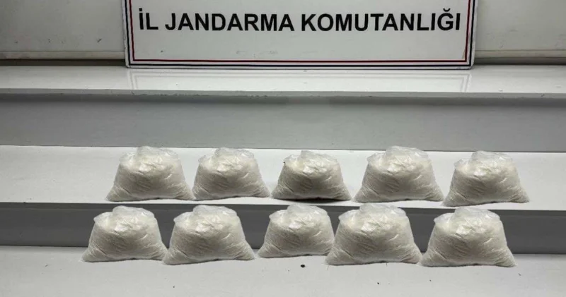 Hakkari de narkotik operasyonu: 2 kişiye suçüstü