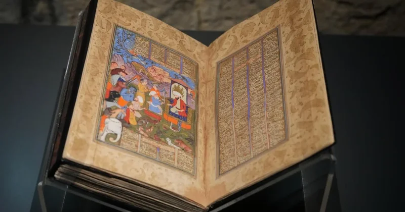 700 yıllık yazma eserler İstanbul da bir araya geldi