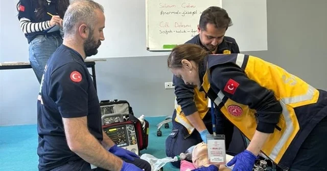 Giresun da hayat kurtaran yarış 112 ekipleri zorlu senaryolarda ter döktü Giresun Haberleri