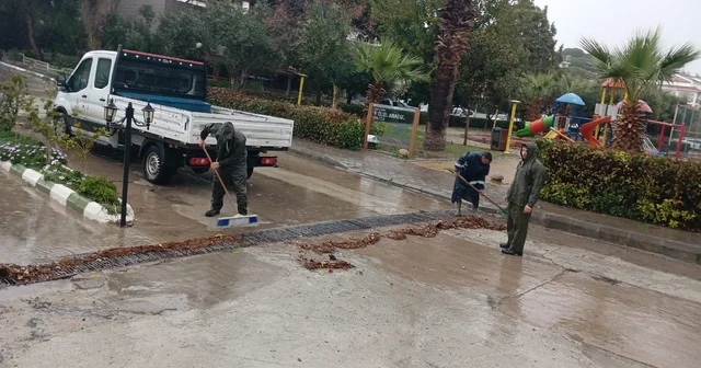 Aydın Büyükşehir den sağanak mesaisi Mazgallar temizlendi, ekipler teyakkuzda Aydın Haberleri