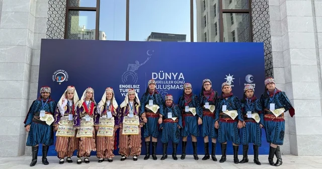 Kocaeli nin Gonca Efeleri Cumhurbaşkanı Erdoğan ın önünde sahne aldı Kocaeli Haberleri