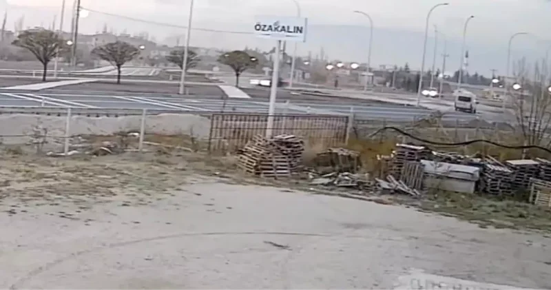 Öğrenci servisi faciası: Midibüsün dingili koptu, işte o görüntüler