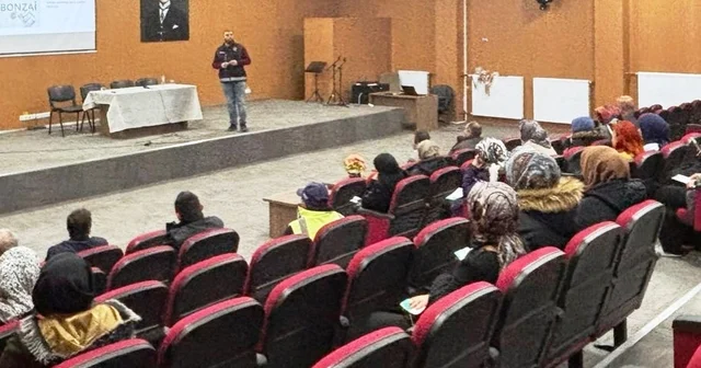 Emet ve Hisarcık ta uyuşturucu ve uyarıcı madde kullanımının engellenmesine yönelik eğitim Kütahya Haberleri