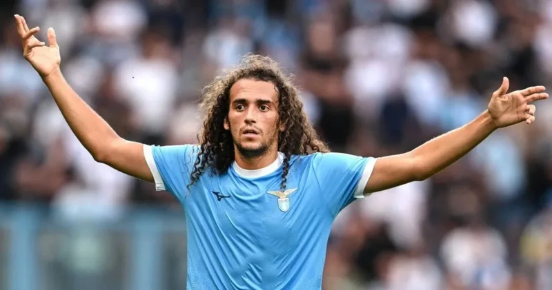 Takım arkadaşlarıyla vedalaştı Fenerbahçe ye geliyor