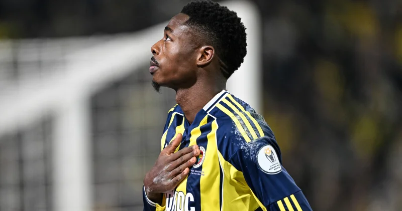 Fenerbahçeli yıldız gözyaşlarını tutamadı: Maç sonu duygusal röportaj VİDEO Futbol Haberleri