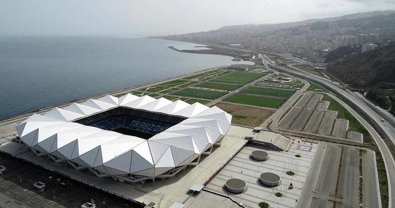 Trabzonspor maçına gidenleri AKP li yaptılar!