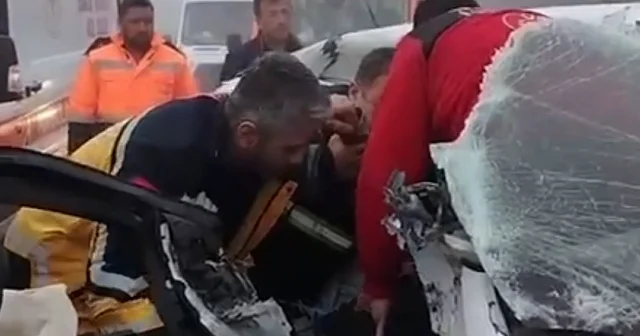 Burdur da 4 aracın karıştığı kazada 2 kişi yaralandı VİDEO İZLE