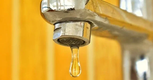 Kentte su krizi: 2.5 gündür su verilmiyor! Marketlerde içme suları tükendi