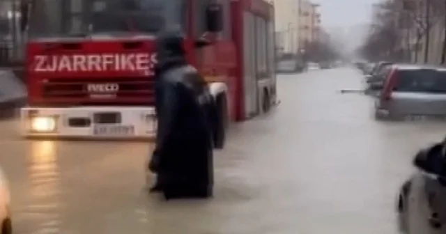 Balkanlar da şiddetli yağışlar sellere neden oldu VİDEO İZLE