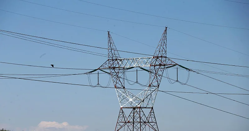 Hatay da elektrik kesintilerinin giderilmesi için çalışmalar sürüyor