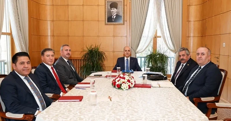 Kurtulmuş, Milli Dayanışma, Kardeşlik ve Demokrasi Komisyonu ndaki siyasi partilerin temsilcileriyle görüştü