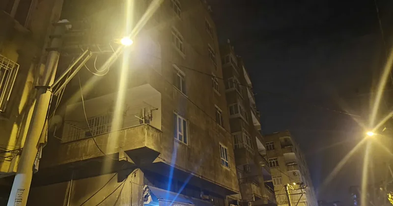 Diyarbakır’da bir binanın kolonunda çatlak oluştu: 2 bitişik bina tahliye edildi!