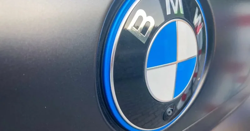 BMW’nin sürpriz yeni markası: Retro ruh, minimalist dokunuş… Ama daha fazlası var