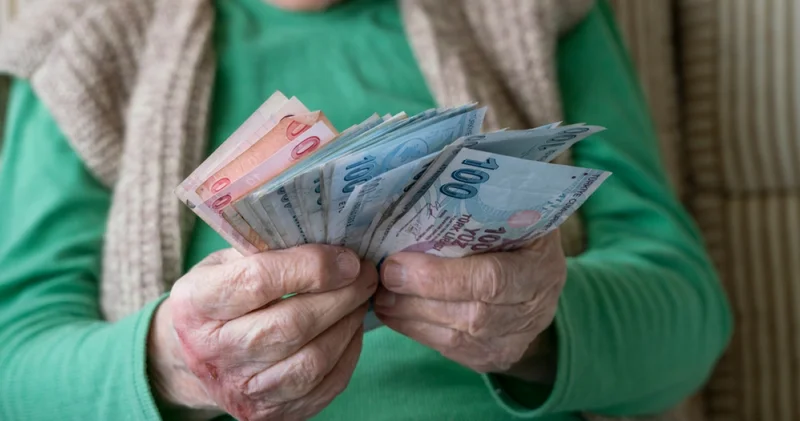 En düşük emekli maaşı için kritik toplantı bu hafta: 2026 en düşük emekli maaşı belli oldu mu, ne zaman belli olacak, yüzde kaç zam gelecek?