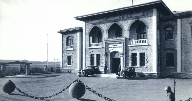 Cumhuriyet tarihi yeniden yazılıyor VİDEO İZLE