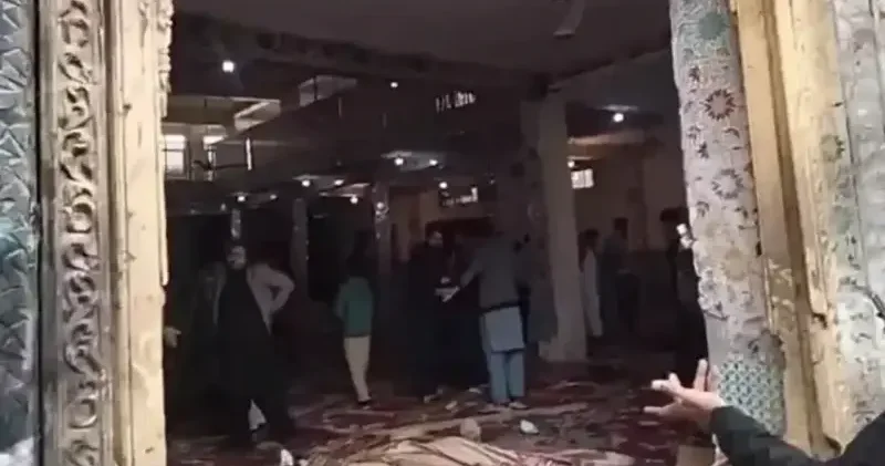 Cuma namazı kana bulandı: Camiye yapılan alçak saldırıda 10 kişi öldü çok sayıda yaralı var Dünya Haberleri