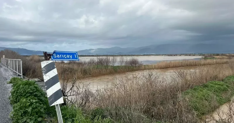 Nehir taştı, tarımın kritik ovasını su bastı