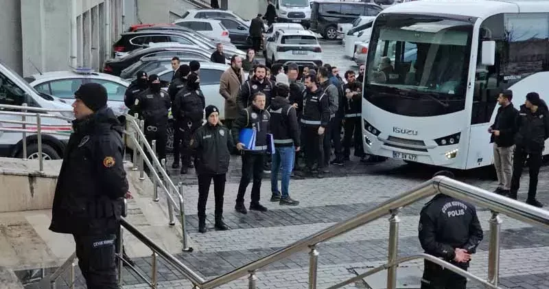 Kusurlu araçların para karşılığı muayene istasyonundan geçirilmesine yönelik operasyonda 13 gözaltı