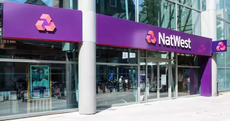 Onlarca şubenin fişi çekildi! Dev banka kepenkleri kapatıyor